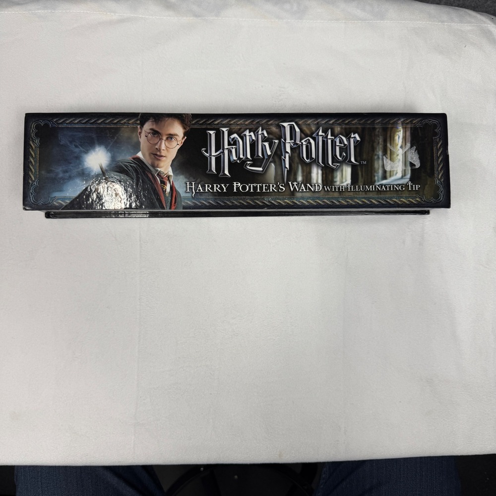 The Noble Collection Harry Potter Illuminating Wand Light Up Prop Replica NN1237